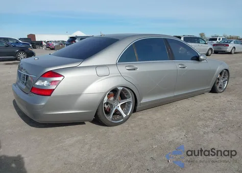 2007 Mercedes-Benz S 550 из США, поврежденный, VIN WDDNG71X57A039117